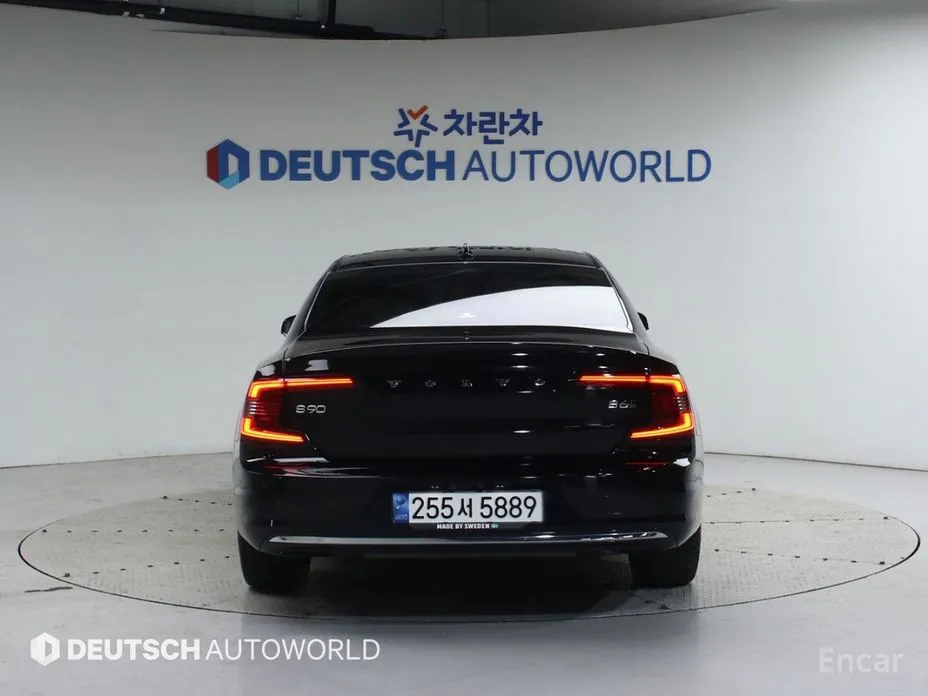 Фото 4 - Volvo S90