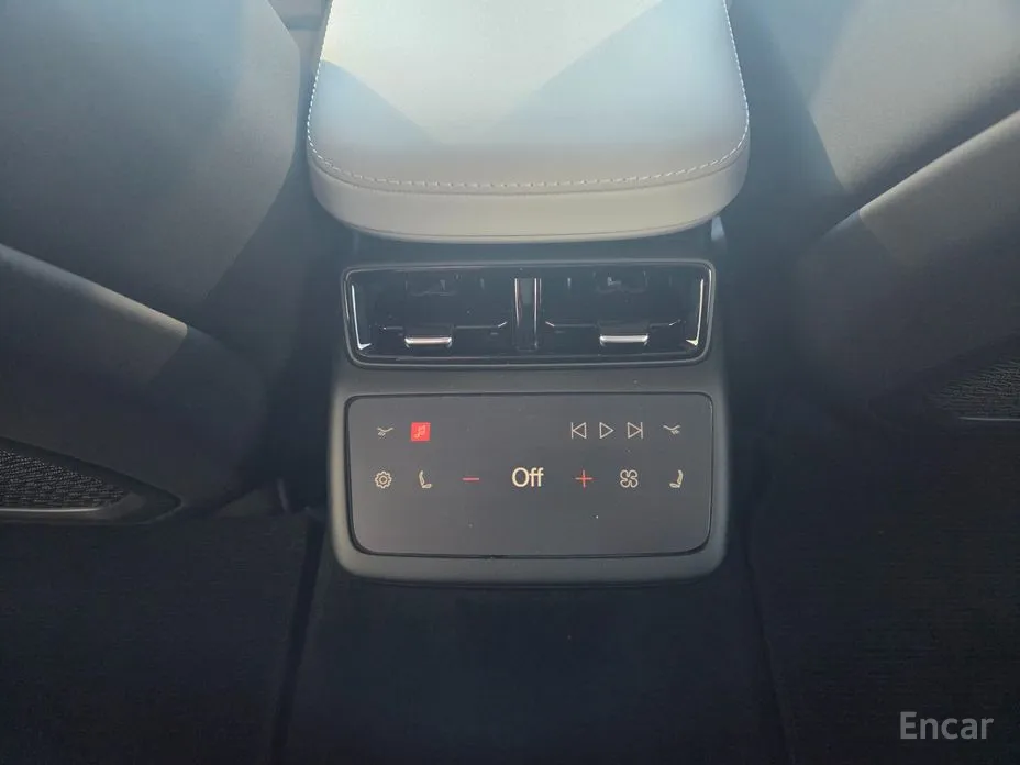 Фото 16 - Polestar 4