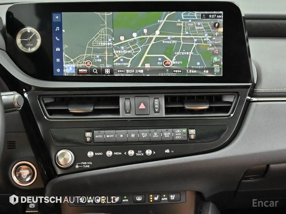 Фото 14 - Lexus ES