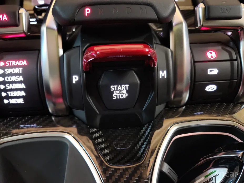 Фото 19 - Lamborghini Urus