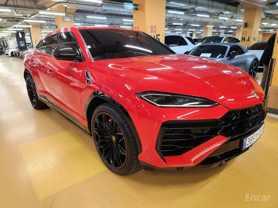Фото 3 - Lamborghini Urus