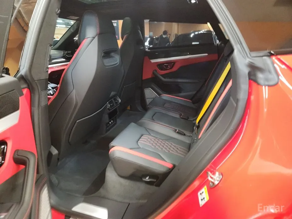 Фото 7 - Lamborghini Urus