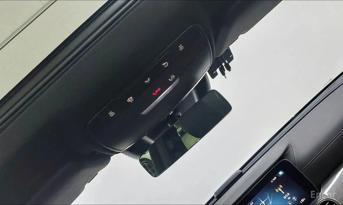 Фото 17 - Mercedes-Benz E-Class