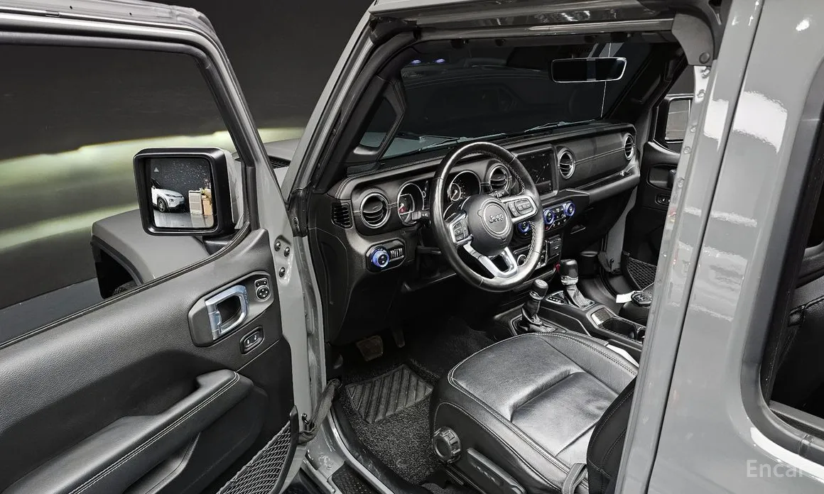 Фото 11 - Jeep Wrangler