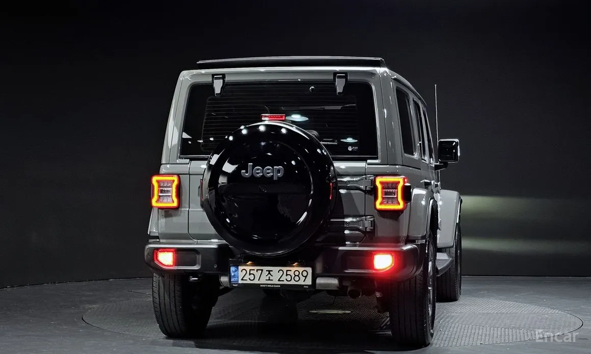 Фото 4 - Jeep Wrangler