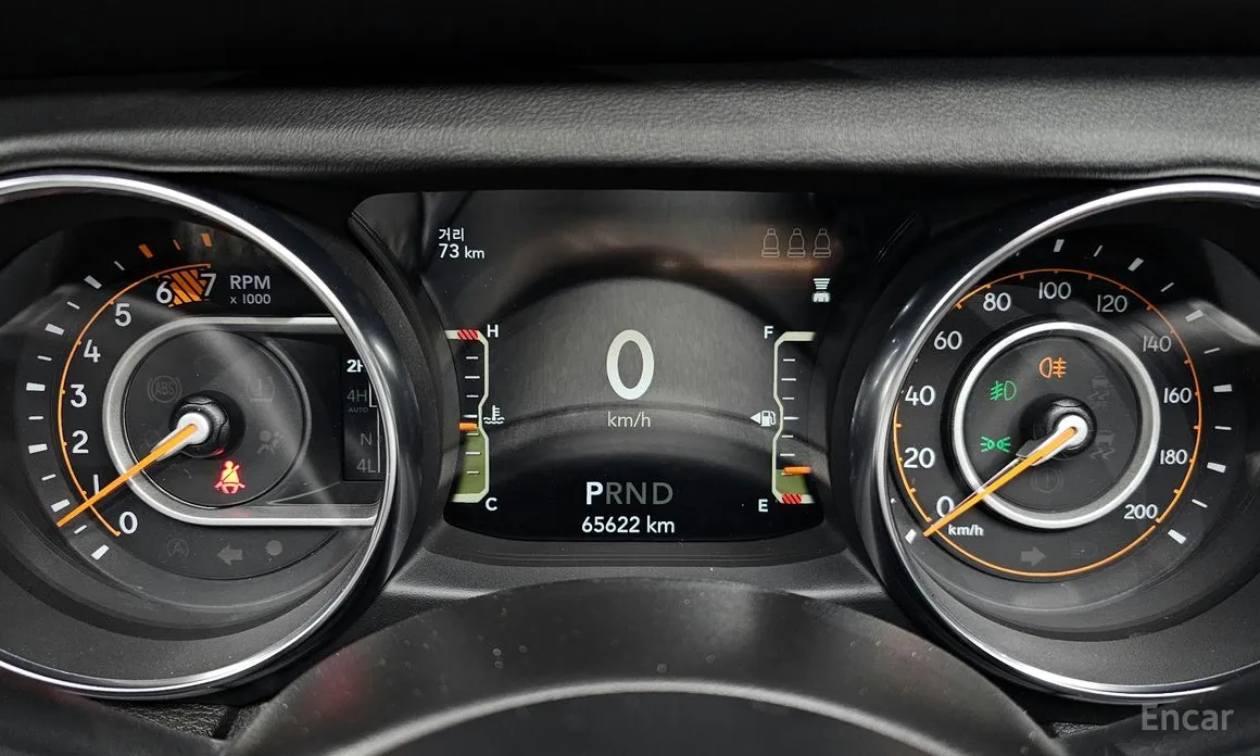 Фото 8 - Jeep Wrangler