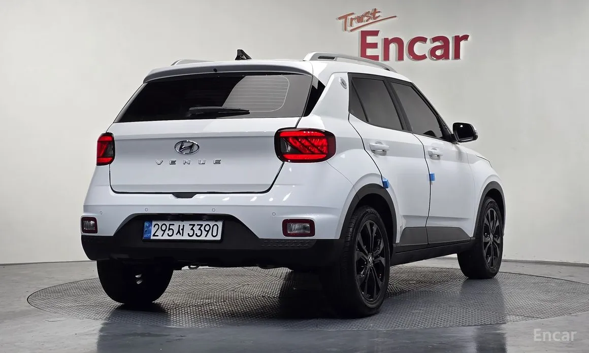 Фото 2 - Hyundai Venue
