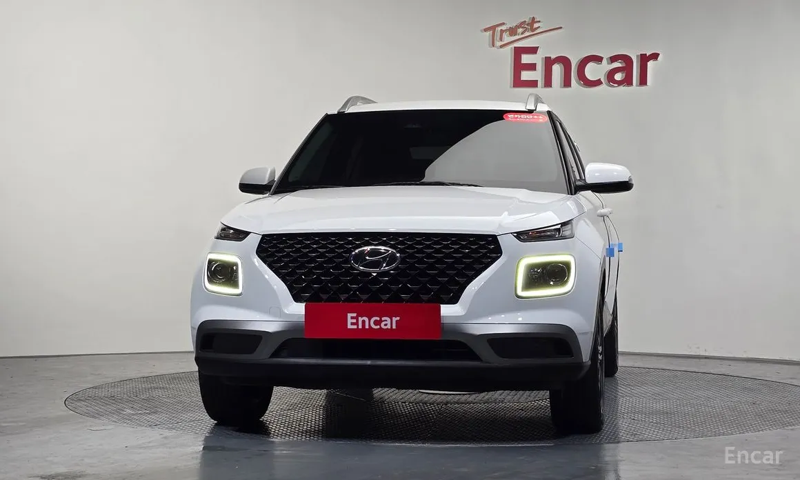 Фото 3 - Hyundai Venue