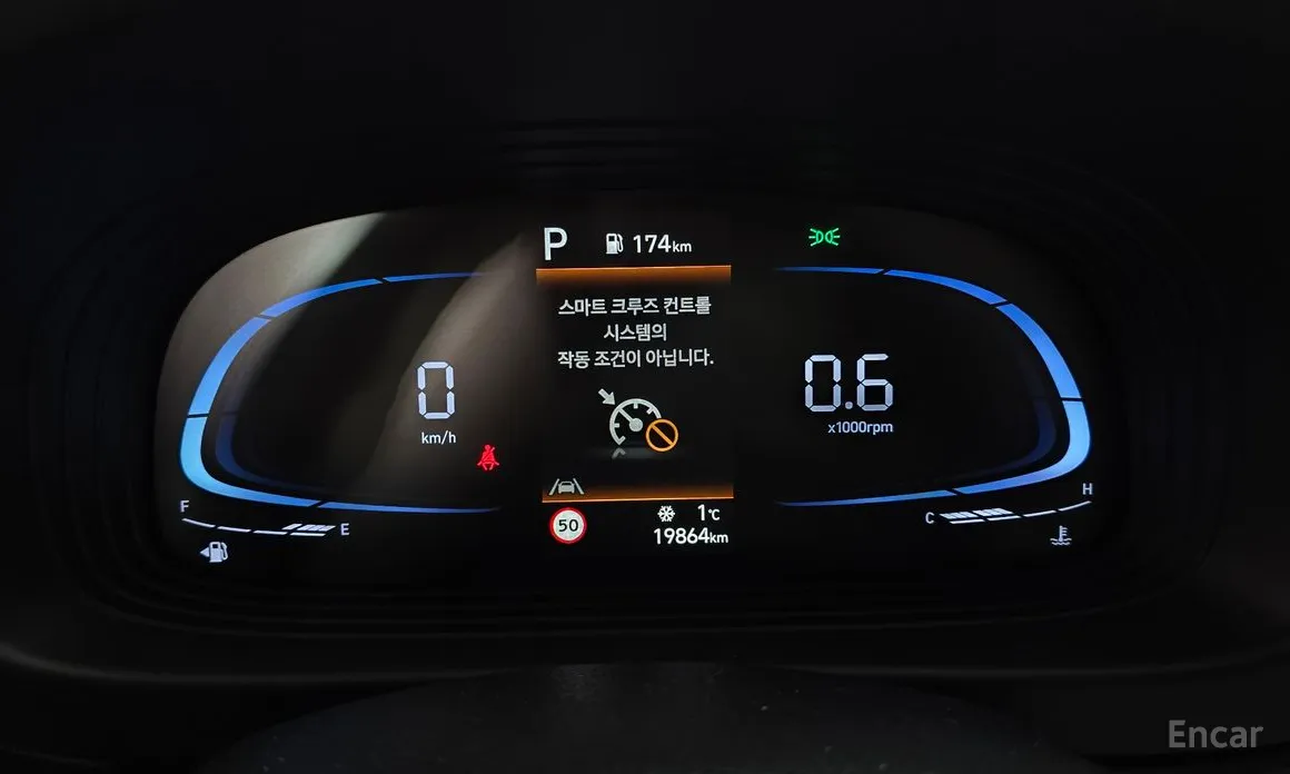 Фото 8 - Hyundai Venue