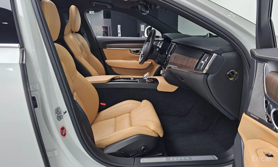 Фото 11 - Volvo S90