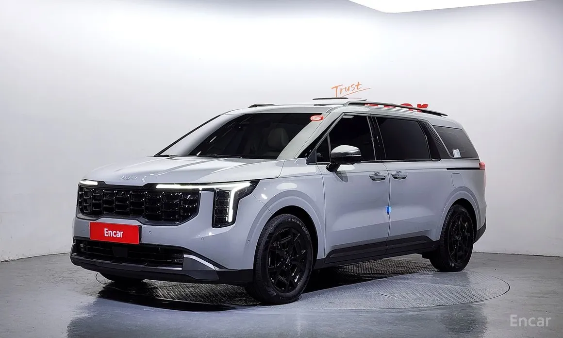 Фото 1 - Kia Carnival