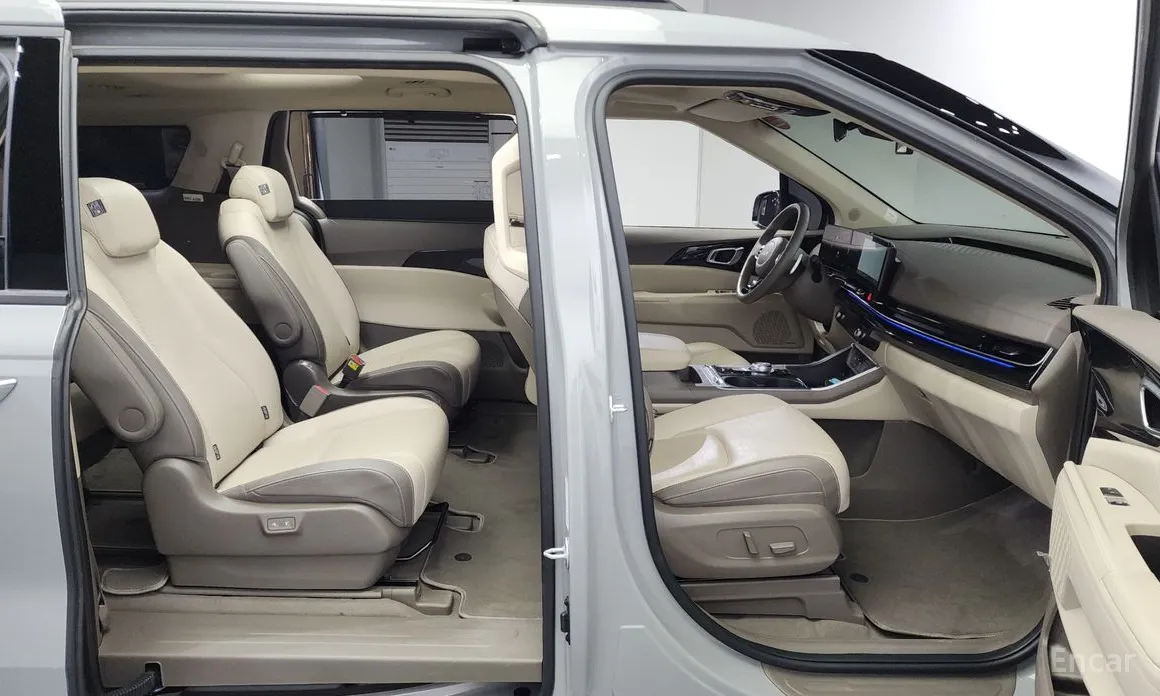 Фото 11 - Kia Carnival