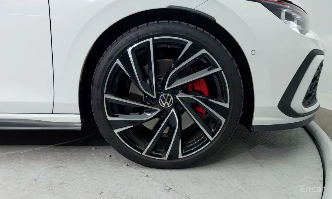 Фото 15 - Volkswagen Golf