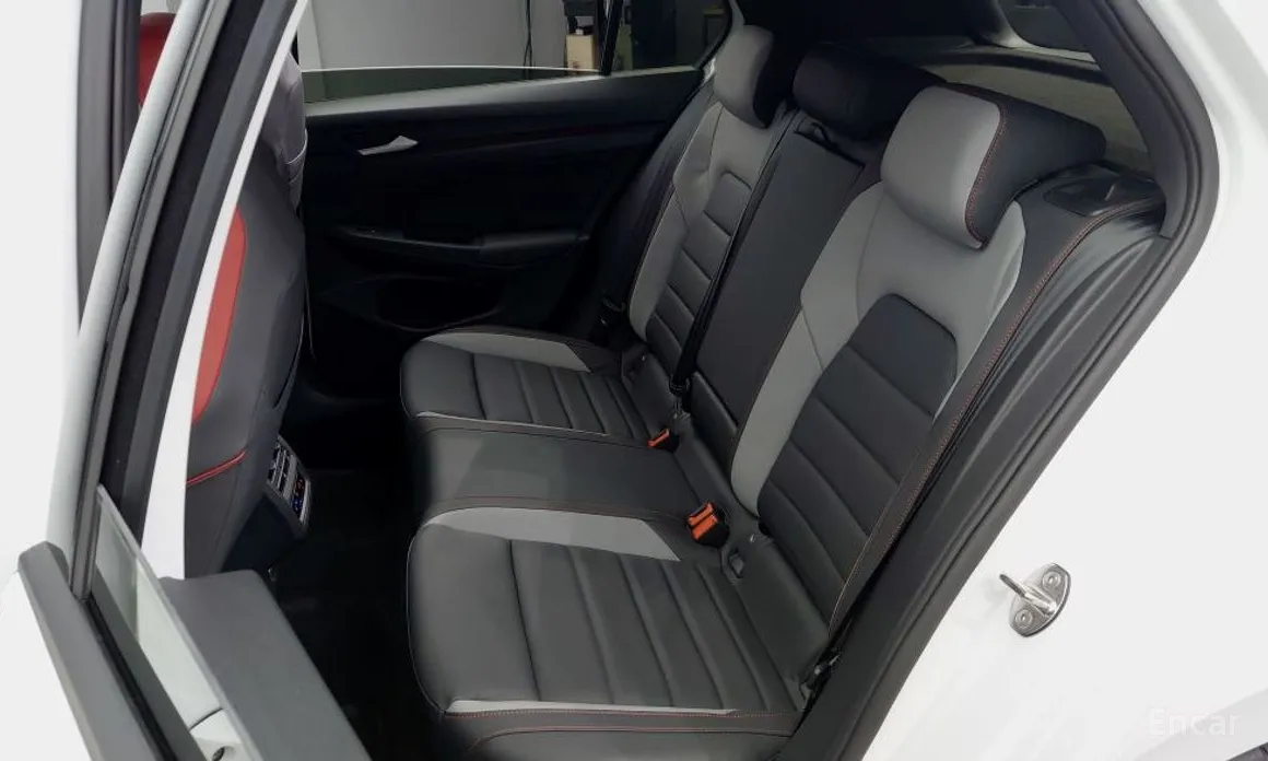 Фото 18 - Volkswagen Golf