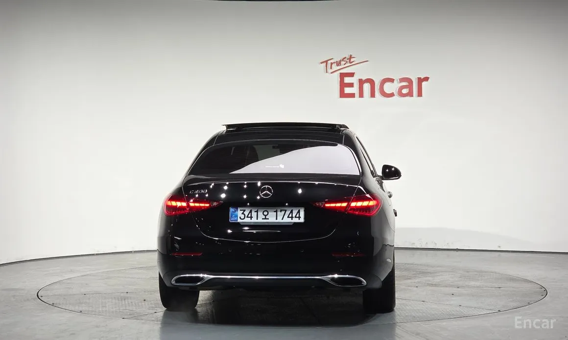 Фото 4 - Mercedes-Benz C-Class