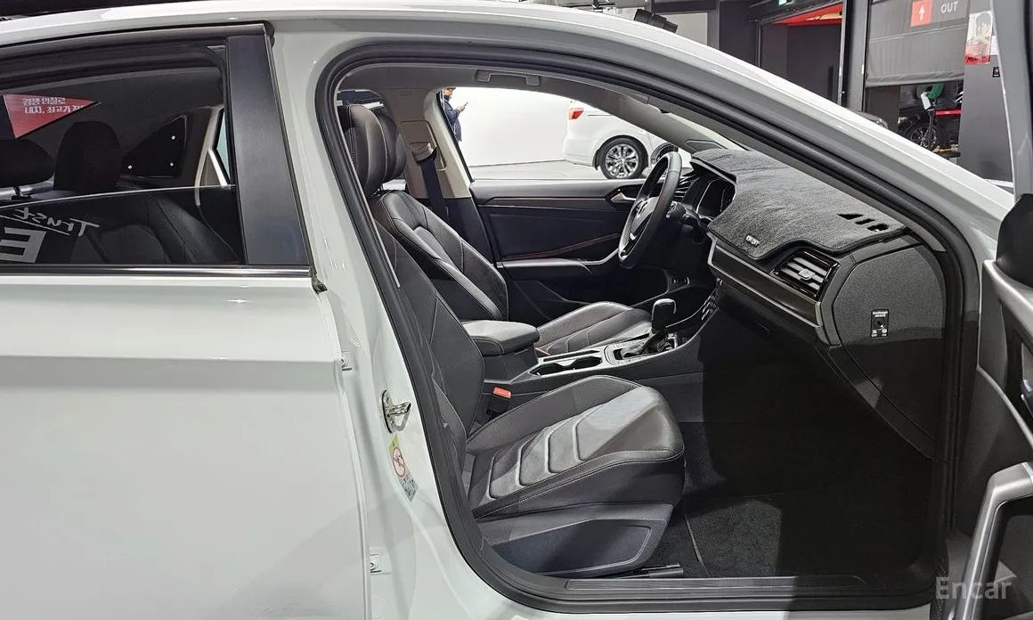 Фото 10 - Volkswagen Jetta