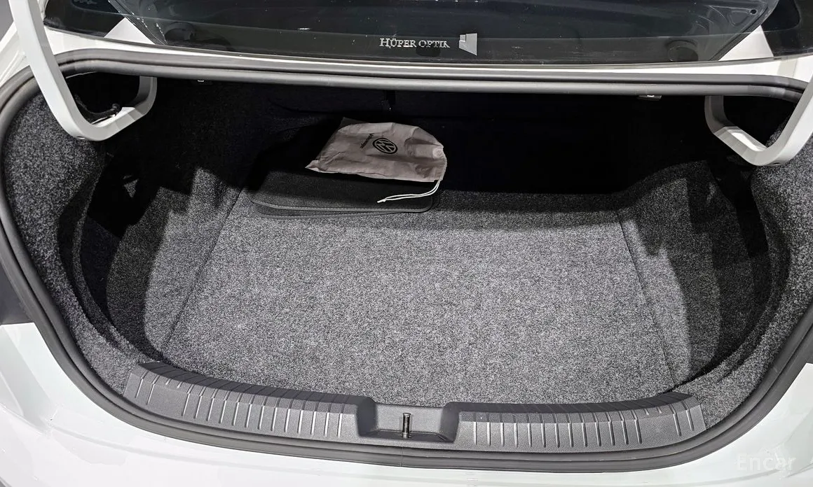 Фото 20 - Volkswagen Jetta