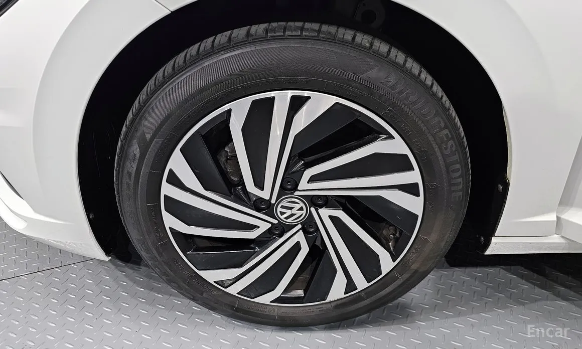 Фото 5 - Volkswagen Jetta