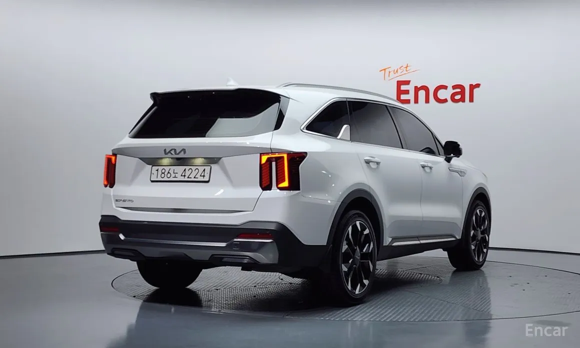 Фото 2 - Kia Sorento