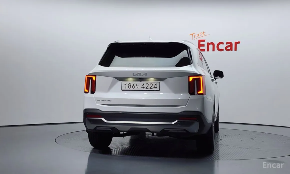 Фото 4 - Kia Sorento