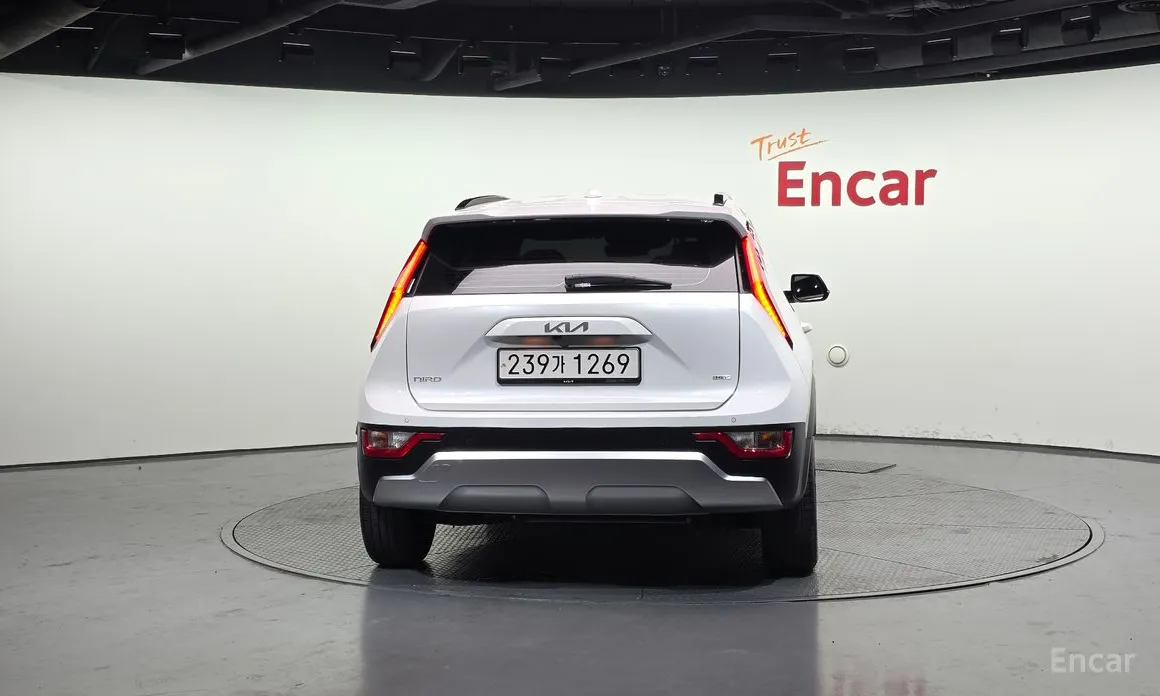 Фото 4 - Kia Niro