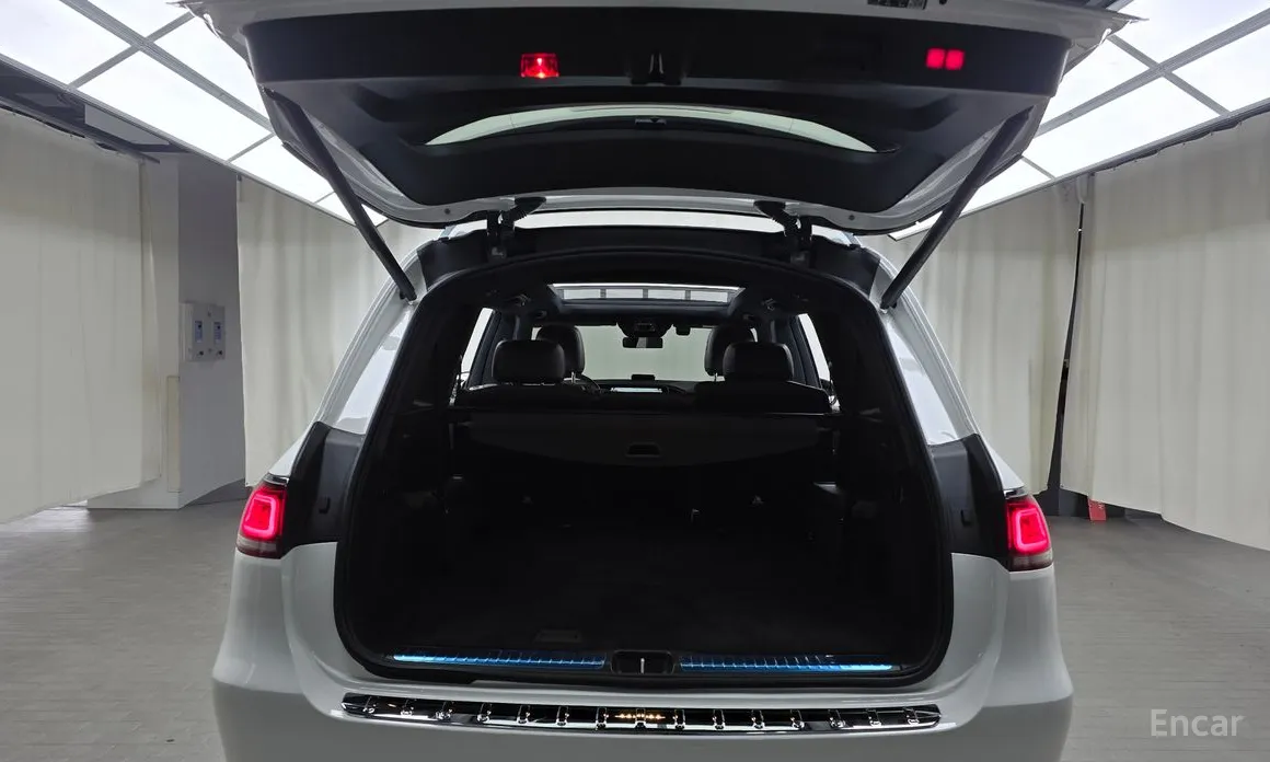 Фото 20 - Mercedes-Benz GLS-Class