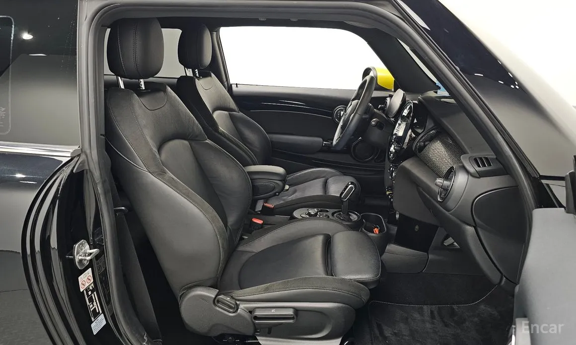 Фото 11 - Mini Cooper