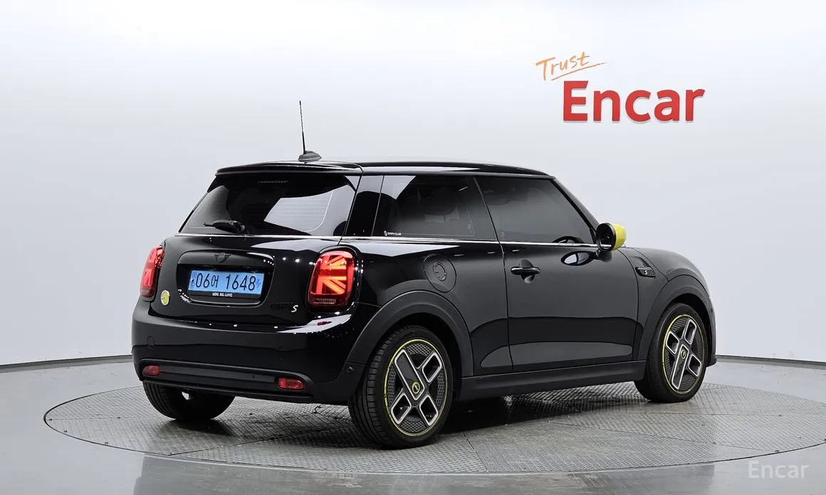 Фото 2 - Mini Cooper