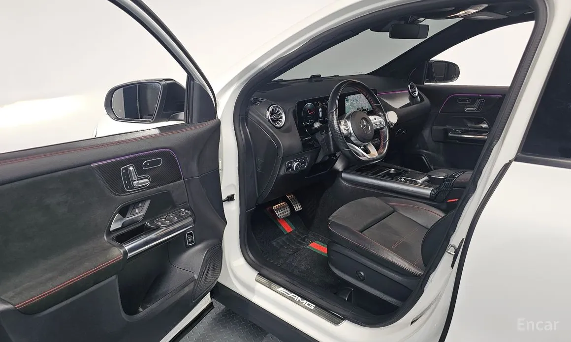 Фото 10 - Mercedes-Benz GLA-Class