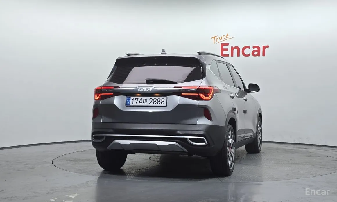 Фото 4 - Kia Seltos