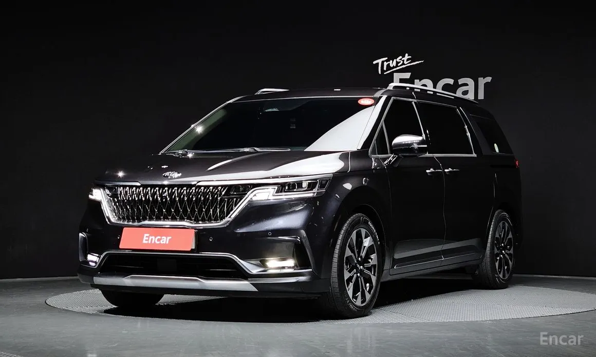 Фото 1 - Kia Carnival