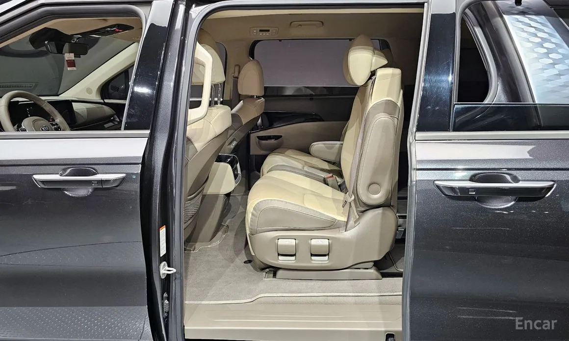 Фото 12 - Kia Carnival