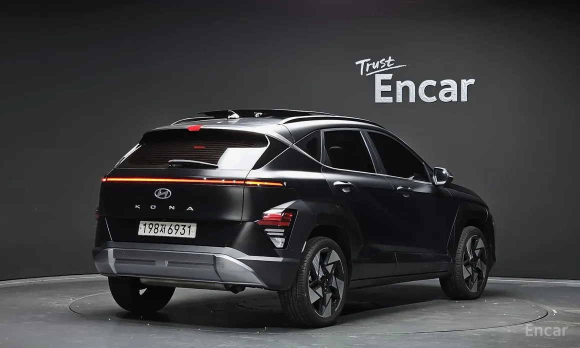 Фото 2 - Hyundai Kona