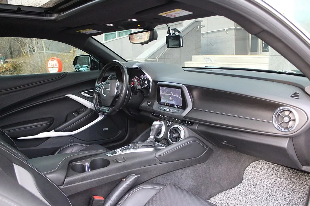 Фото 17 - Chevrolet Camaro