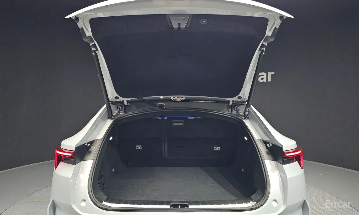 Фото 20 - Polestar 4