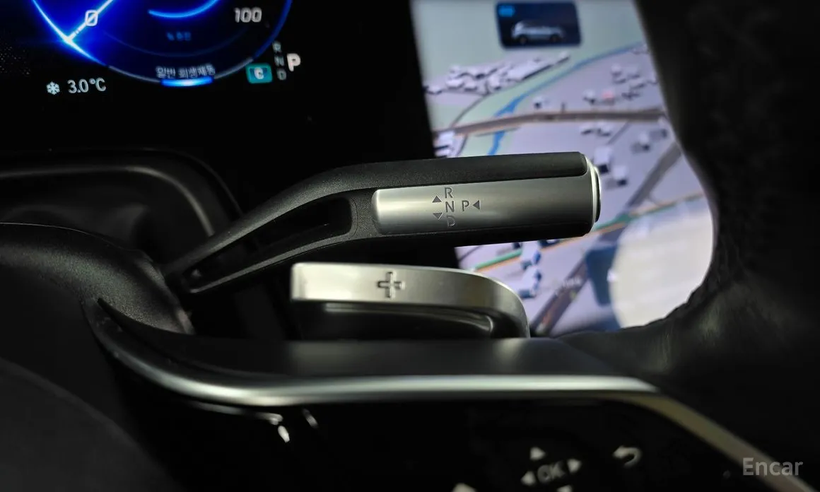 Фото 9 - Mercedes-Benz EQS