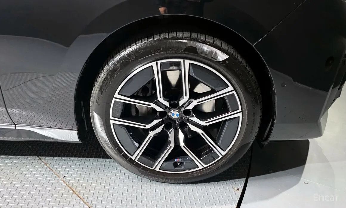 Фото 5 - BMW 7 Series