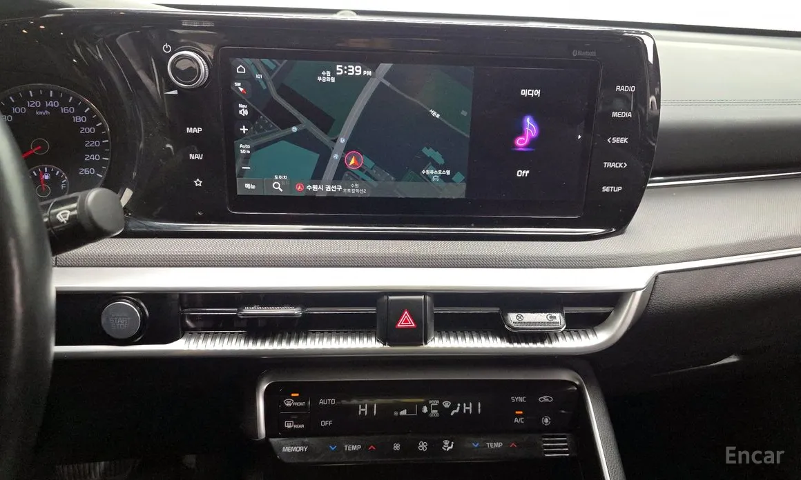 Фото 14 - Kia K5