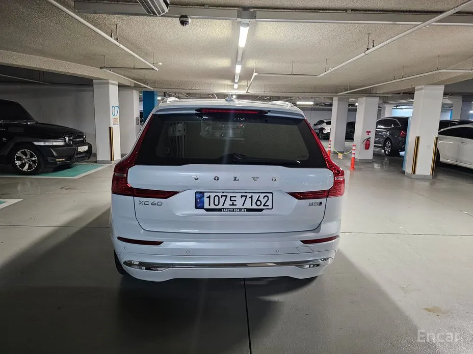 Фото 4 - Volvo XC60