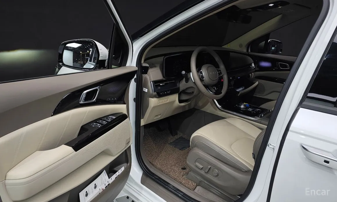 Фото 10 - Kia Carnival