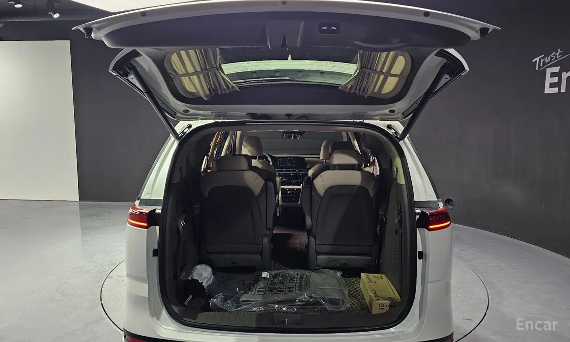 Фото 20 - Kia Carnival