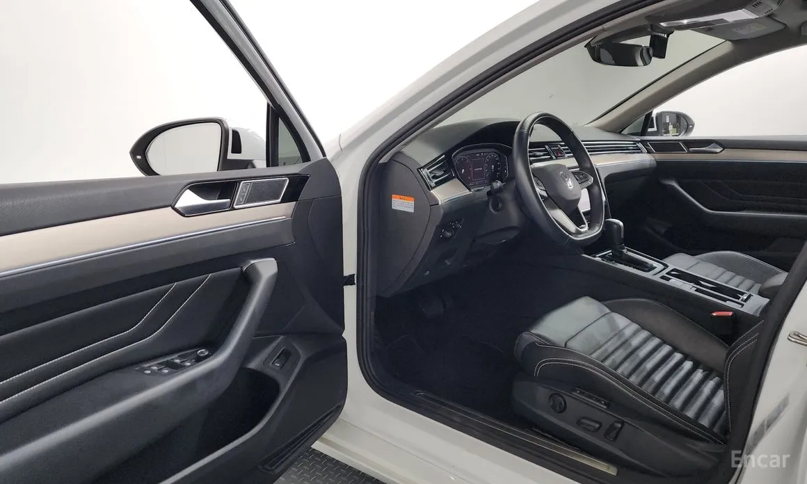 Фото 10 - Volkswagen Passat