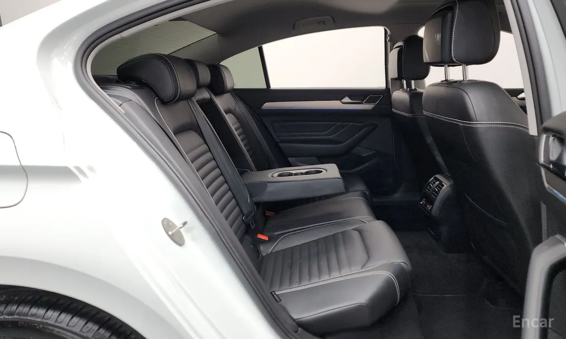 Фото 12 - Volkswagen Passat