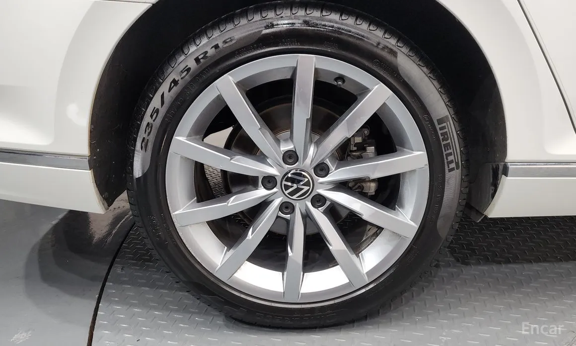 Фото 5 - Volkswagen Passat