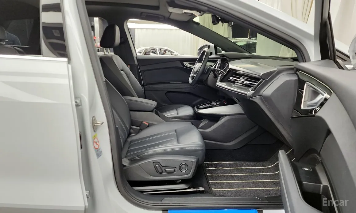 Фото 11 - Audi Q4 e-tron