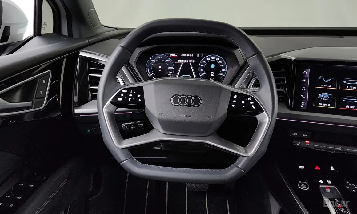 Фото 13 - Audi Q4 e-tron