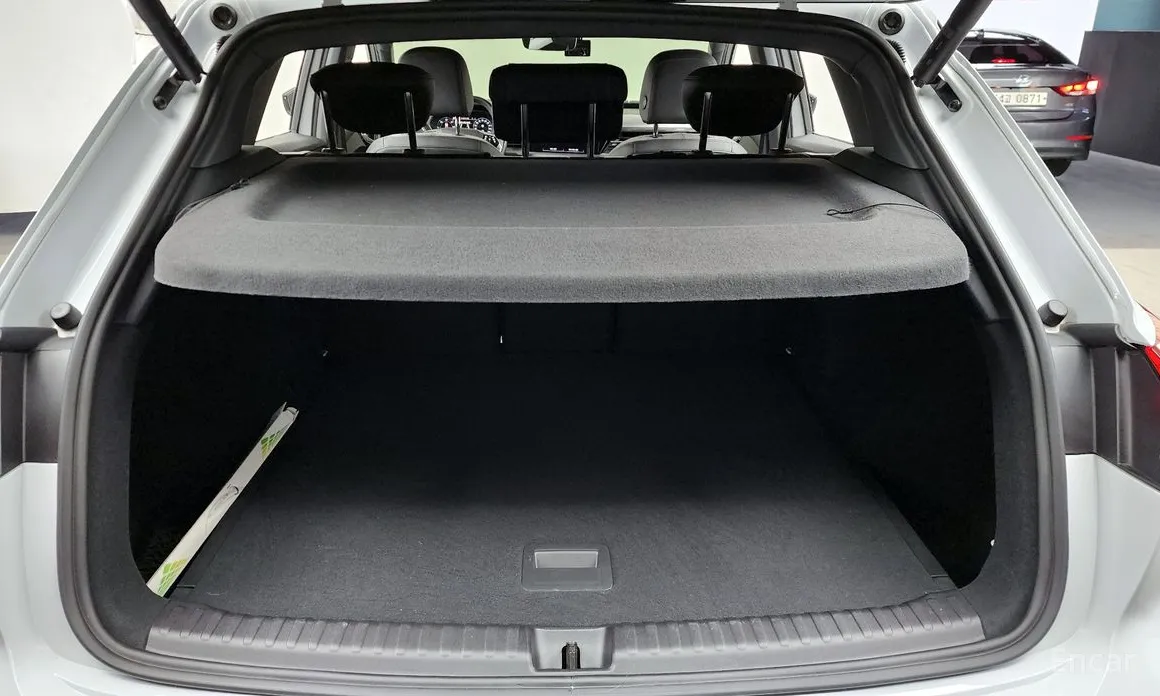 Фото 20 - Audi Q4 e-tron