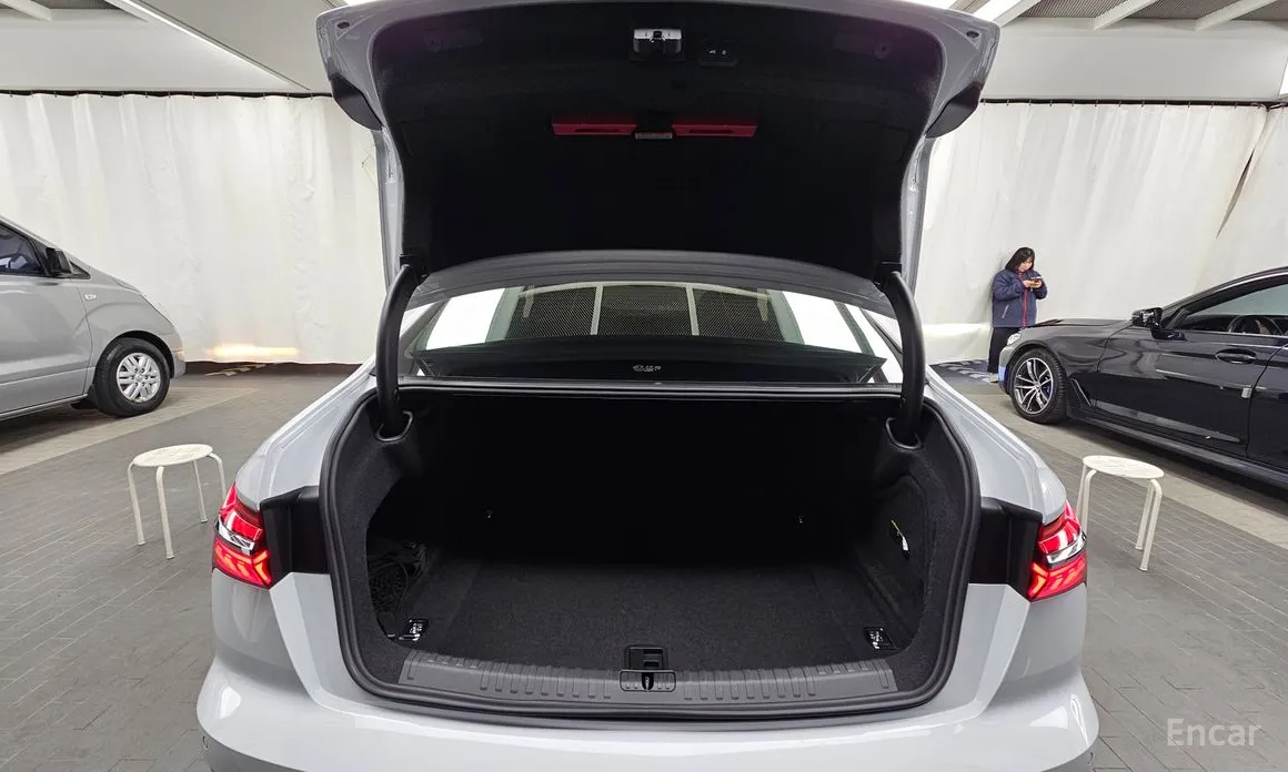 Фото 20 - Audi A6