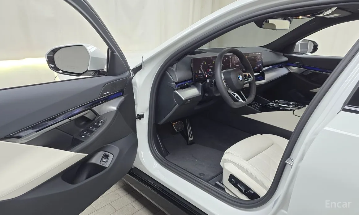 Фото 10 - BMW 5 Series