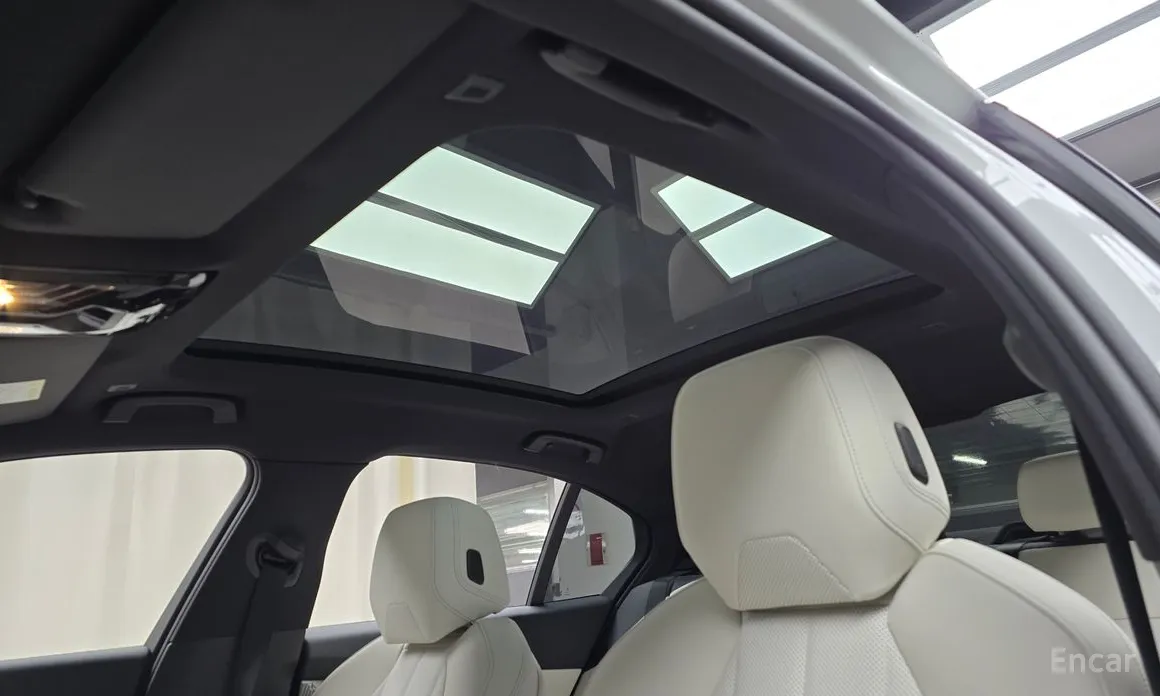 Фото 19 - BMW 5 Series